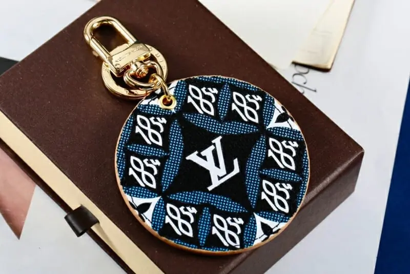 louis vuitton lv key holder and boucle de sac s_12622351